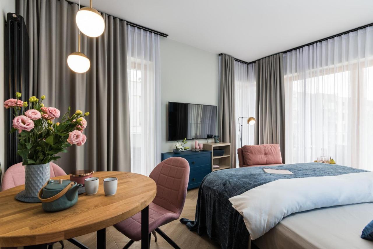 Neartopl Rakowicka Apartments Parking คราคูฟ ภายนอก รูปภาพ